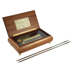 קפיץ כוח לתיבת נגינה